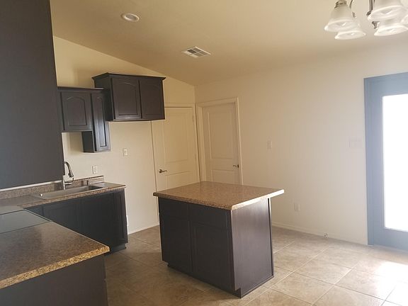 4th image of 4043 E Jaxon St