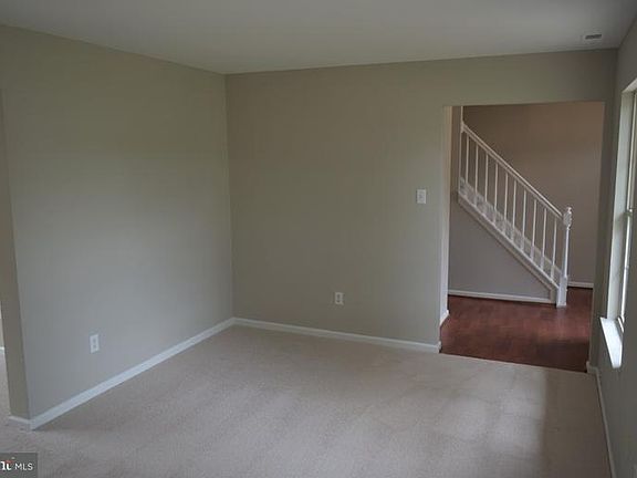 4th image of 508 Daniels Ct