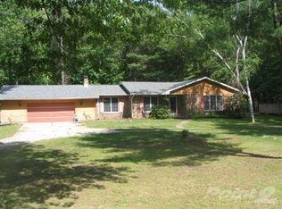 570 3rd Ave, Pentwater, MI 49449