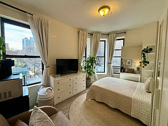 Rented by Bohemia Realty Group