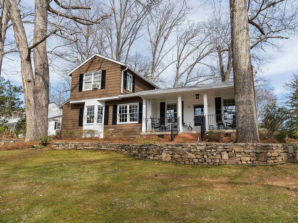 1st image of 454 Forest Ave
