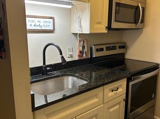 565 Station Ave #B, Coopersburg, PA 18036