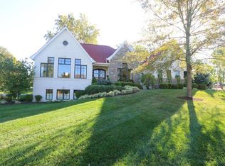 1294 Fairway View Ln, Cincinnati, OH 45233