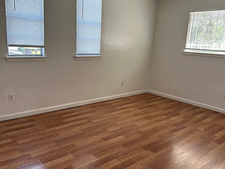 6718 Rowell Ct — Photo 7