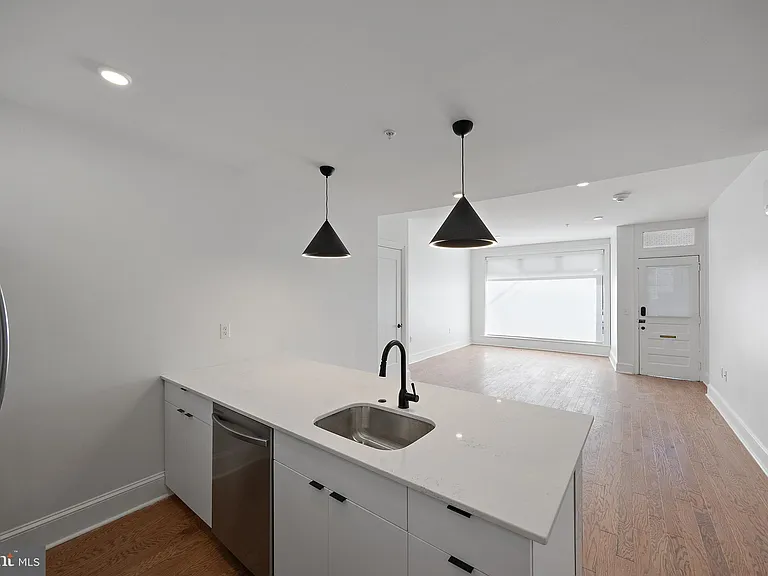 839 N Tatnall St #101 — Photo 4