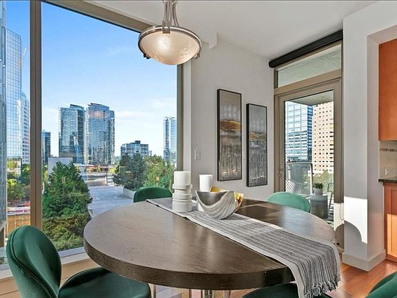 4th image of 10650 NE 9th Pl Unit 1020