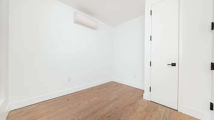 Rented by Nooklyn NYC LLC | media 24