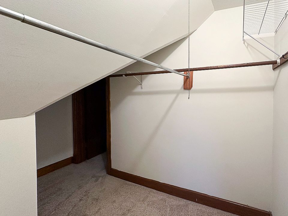 3 Bed / 1 Bath - 1,500 SF - Closet