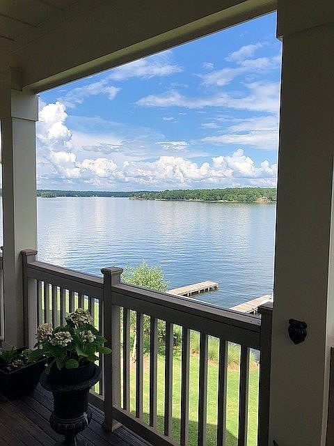 Ooooh,,,,,,the view!