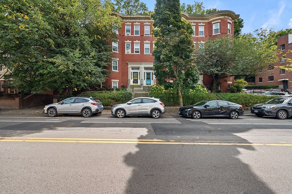 638 Washington St APT 1, Brookline, MA 02446 | Zillow