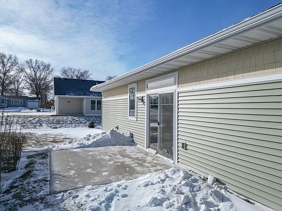 5th image of 812 Parkside Ln