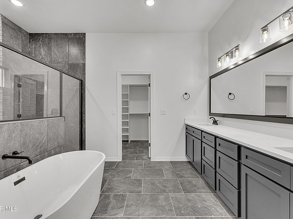 4th image of 429 Santiago Munos St