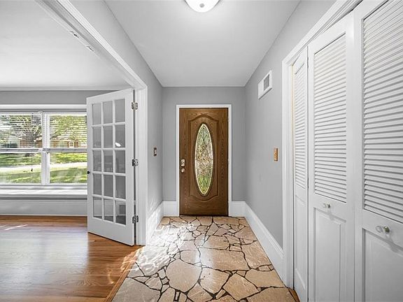 5th image of 10900 Virginia Ave