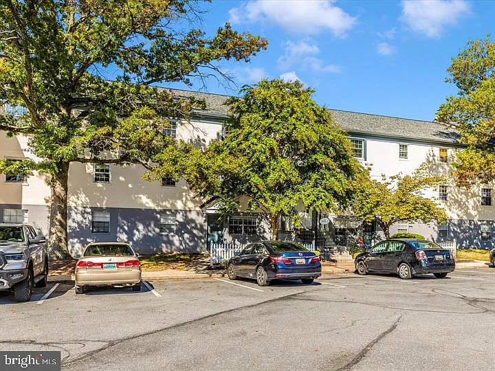 4411 Romlon St #301 — Photo 45