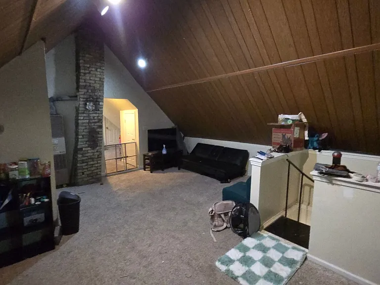 2443 N Bartlett Ave — Photo 15
