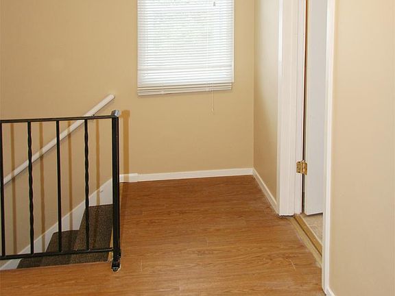 5th image of 975 Flandrau St