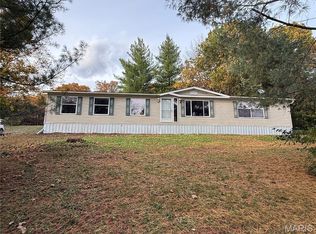 14063 New London Gravel Rd, New London, MO 63459