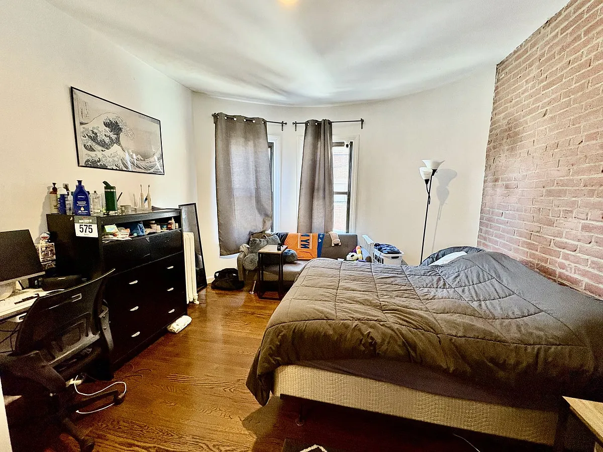 Building Photo - 231 Harvard Ave #2