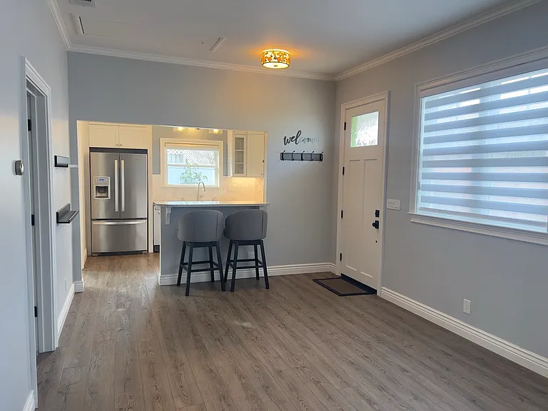 967 Montgomery St — Photo 2
