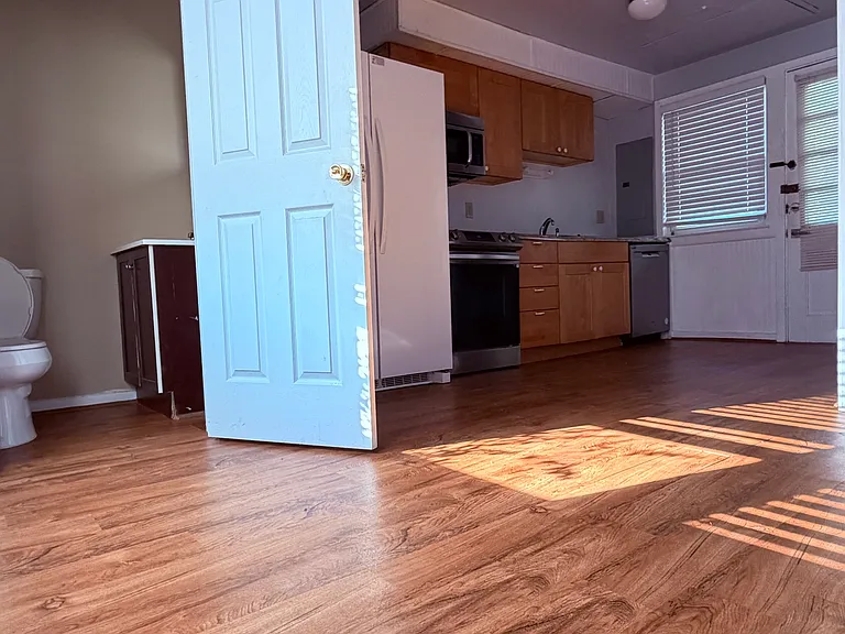 64 Thompson Cir — Photo 8