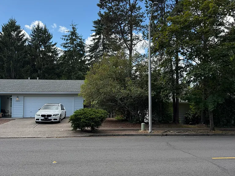 7055 SW Wilson Ave — Photo 3