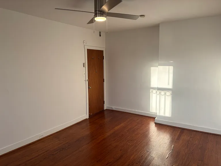 2400 Fleet St #B — Photo 26