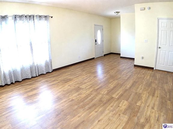 3rd image of 215 Blue Ridge Way