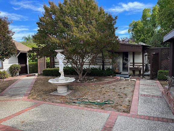 5th image of 16406 W La Chiquita Ave