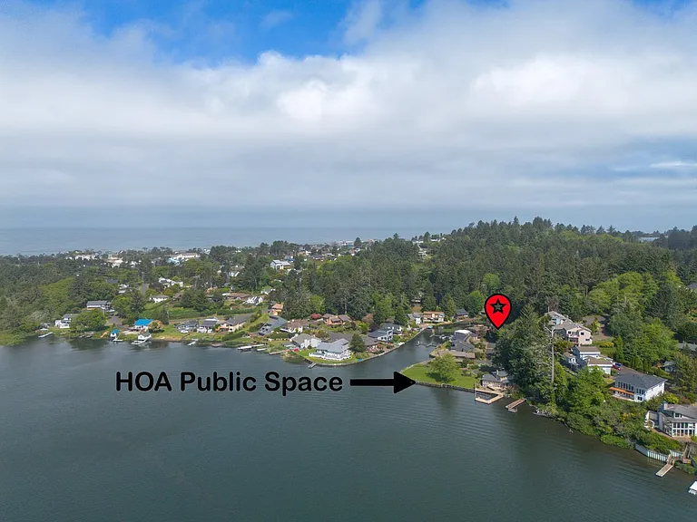1253 NE East Lagoon Dr — Photo 20