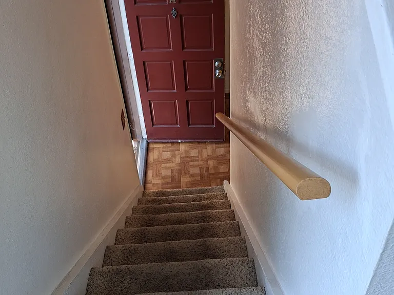 1086 Cabrillo Park Dr — Photo 5