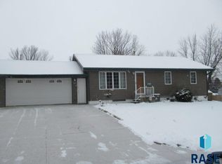 200 E 3rd Ave, Beaver Creek, MN 56116