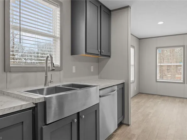 430 Cabin Creek Dr, Denton, NC 27239