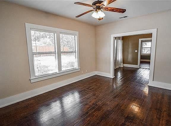 4th image of 3624 El Campo Ave