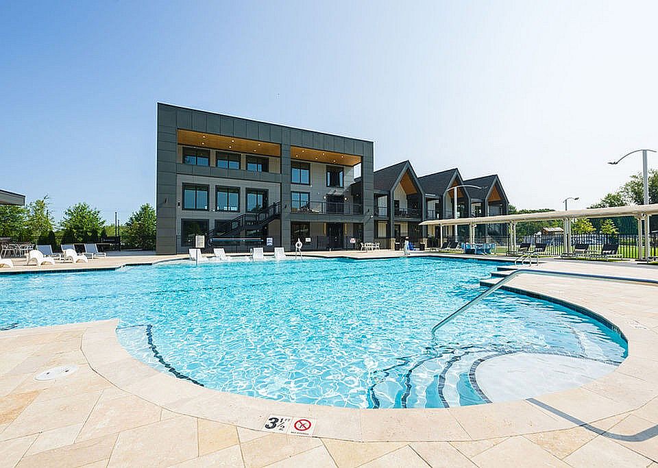 Blu South Swimming Pool
