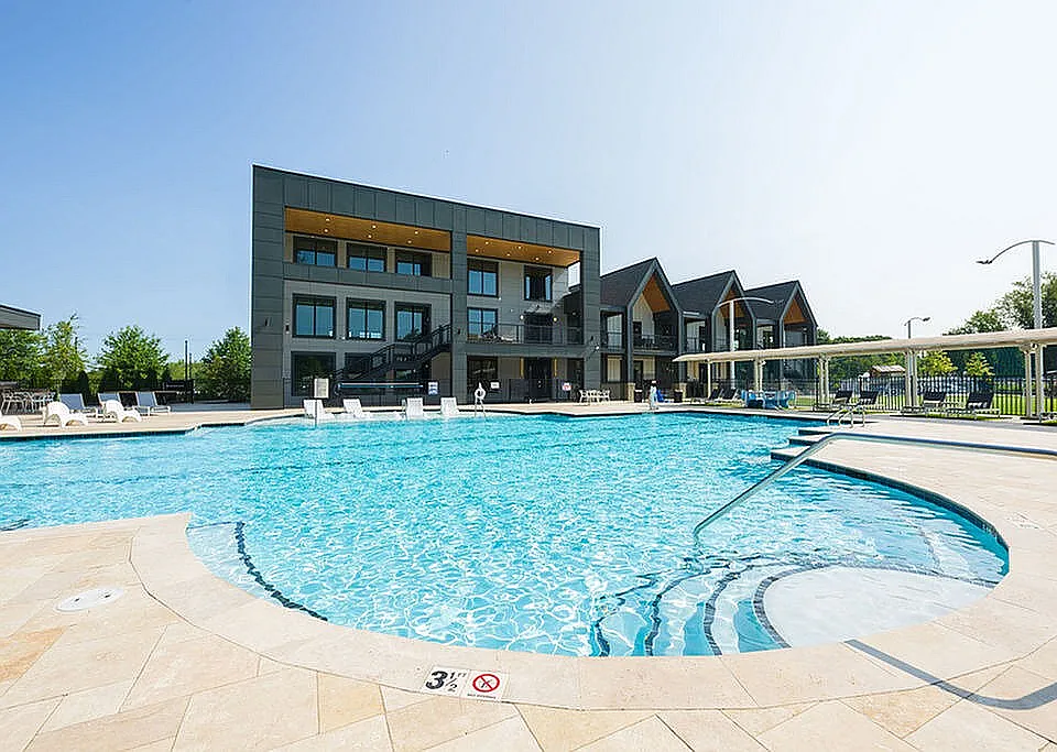 Blu South Swimming Pool