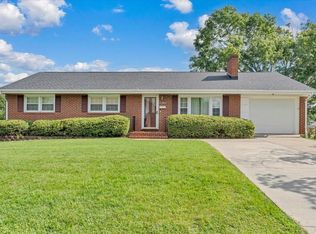 131 Maplelawn Ave NE, Roanoke, VA 24012
