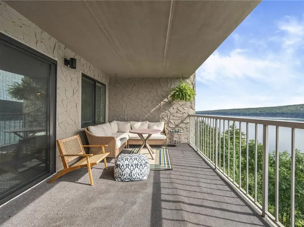134 Cliffside Dr, Canandaigua, NY 14424