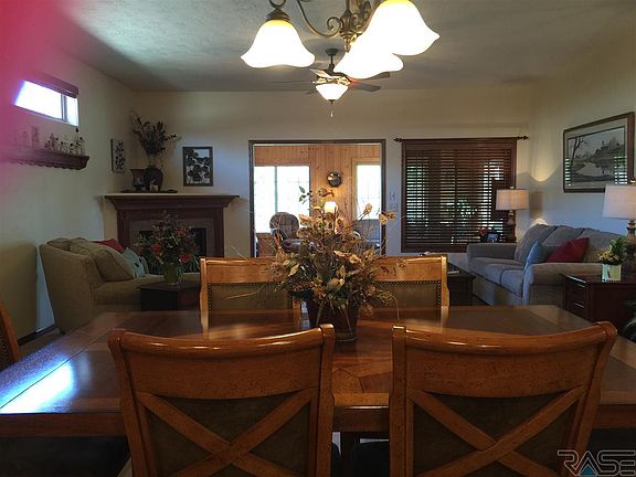 3rd image of 2600 E Winston Cir