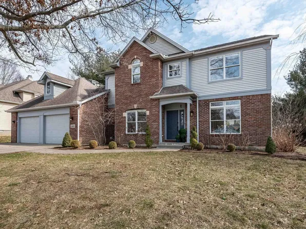 2424 E Cedarwood Dr, Bloomington, IN 47401