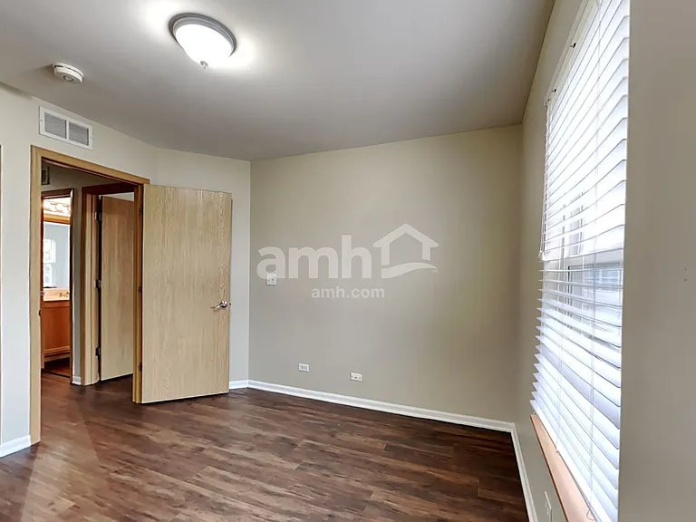 240 Wedgewood Cir — Photo 16