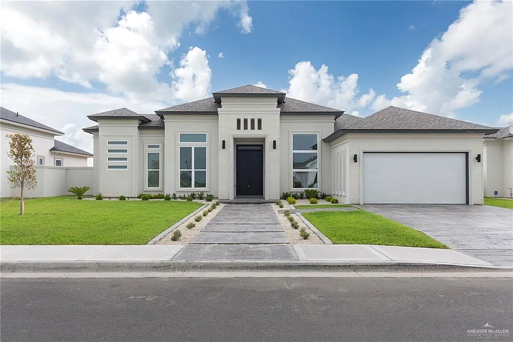 4 bed, 3.5 bath, 2300 sqft, $3,700 — Photo 3