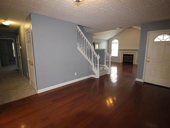 3rd image of 6108 Glenvillage Dr