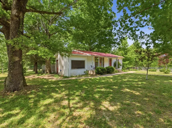 10075 Buckner Ridge Rd, Bon Aqua, TN 37025