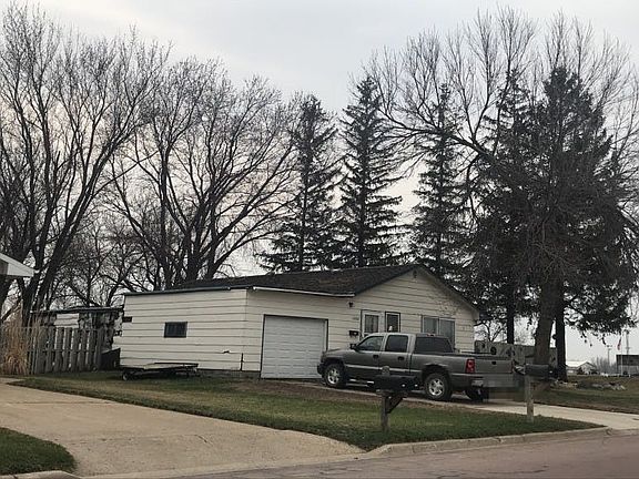 3rd image of 1260 Lakeview Ave