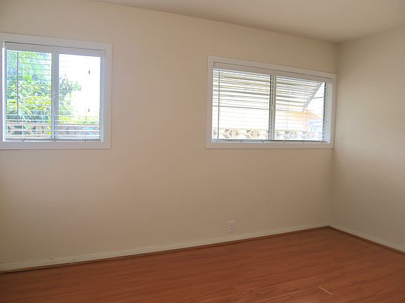 4th image of 9816 Key West St