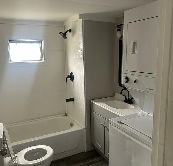 180 Carter Pl SW #8 — Photo 4