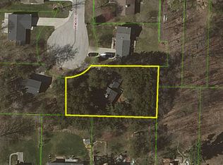 1527 Arnold Ct, Traverse City, MI 49684