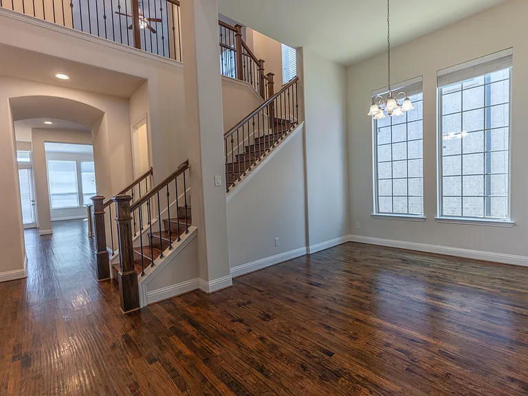 825 Warwick Blvd — Photo 21