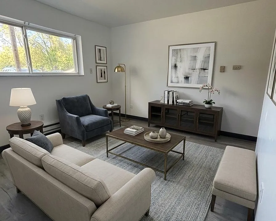 750 Michigan Ave E #4