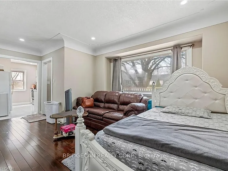 38 Lake Ave N #1 — Photo 3